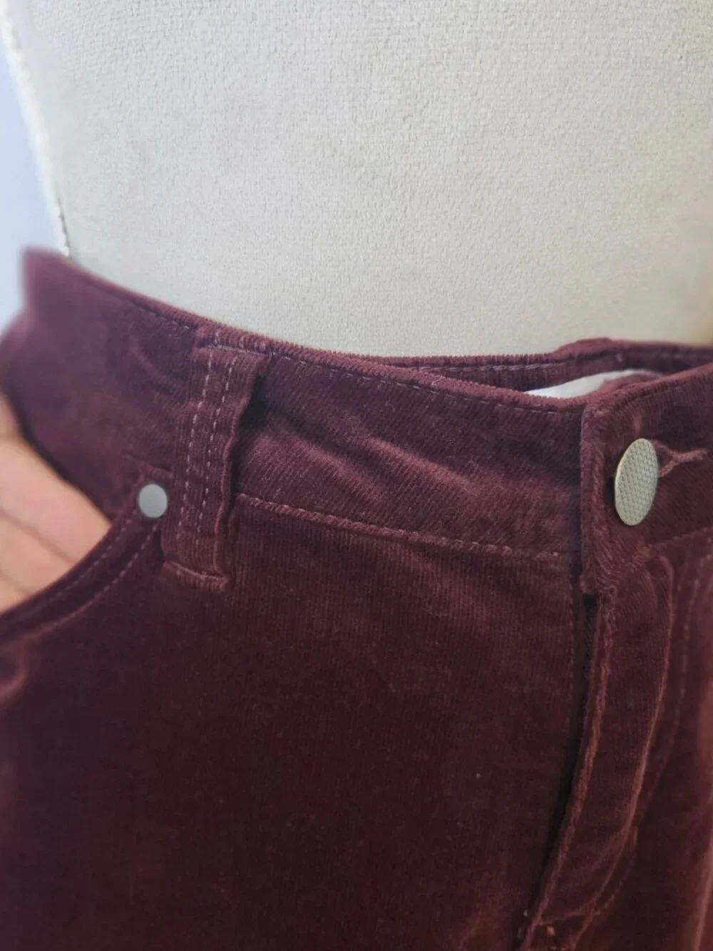 Cabi Women’s Size 12 Burgundy Carol Anderson Corduroy Skinny Five Pocket Pants